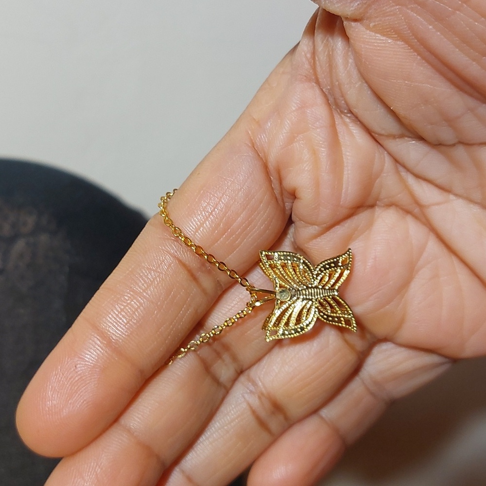 Dainty 3D Filigree Butterfly Pendant High Gloss Gold Tone Necklace - Picture 5 of 9